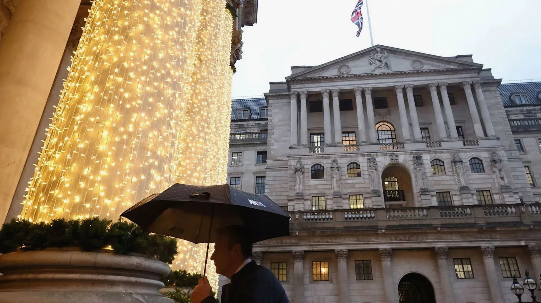Fuel Price Surge Pushes UK Inflation Higher and Threatens Rate Hikes